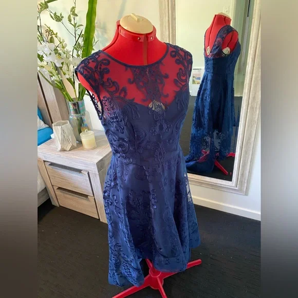Pilgrim - Size 12 Stunning Navy Blue high low lace gown Also selling size 8 NWT - Picture 4 of 11